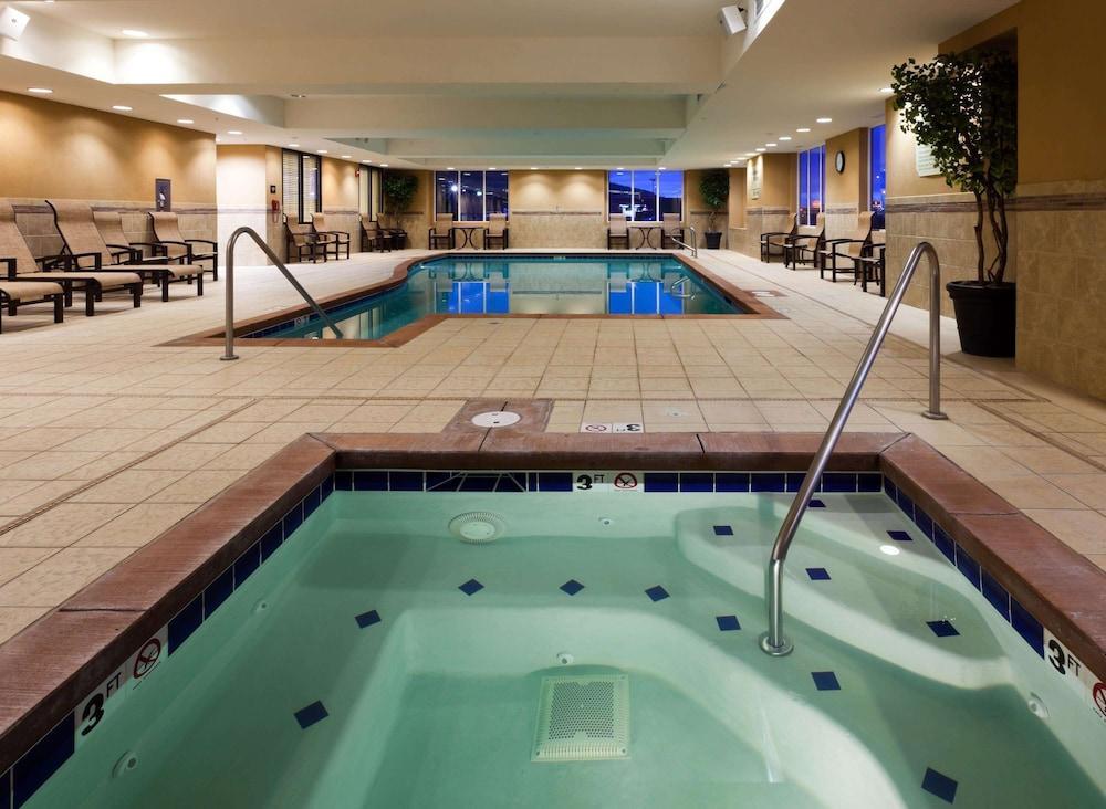 Hampton Inn & Suites Fairbanks Dış mekan fotoğraf