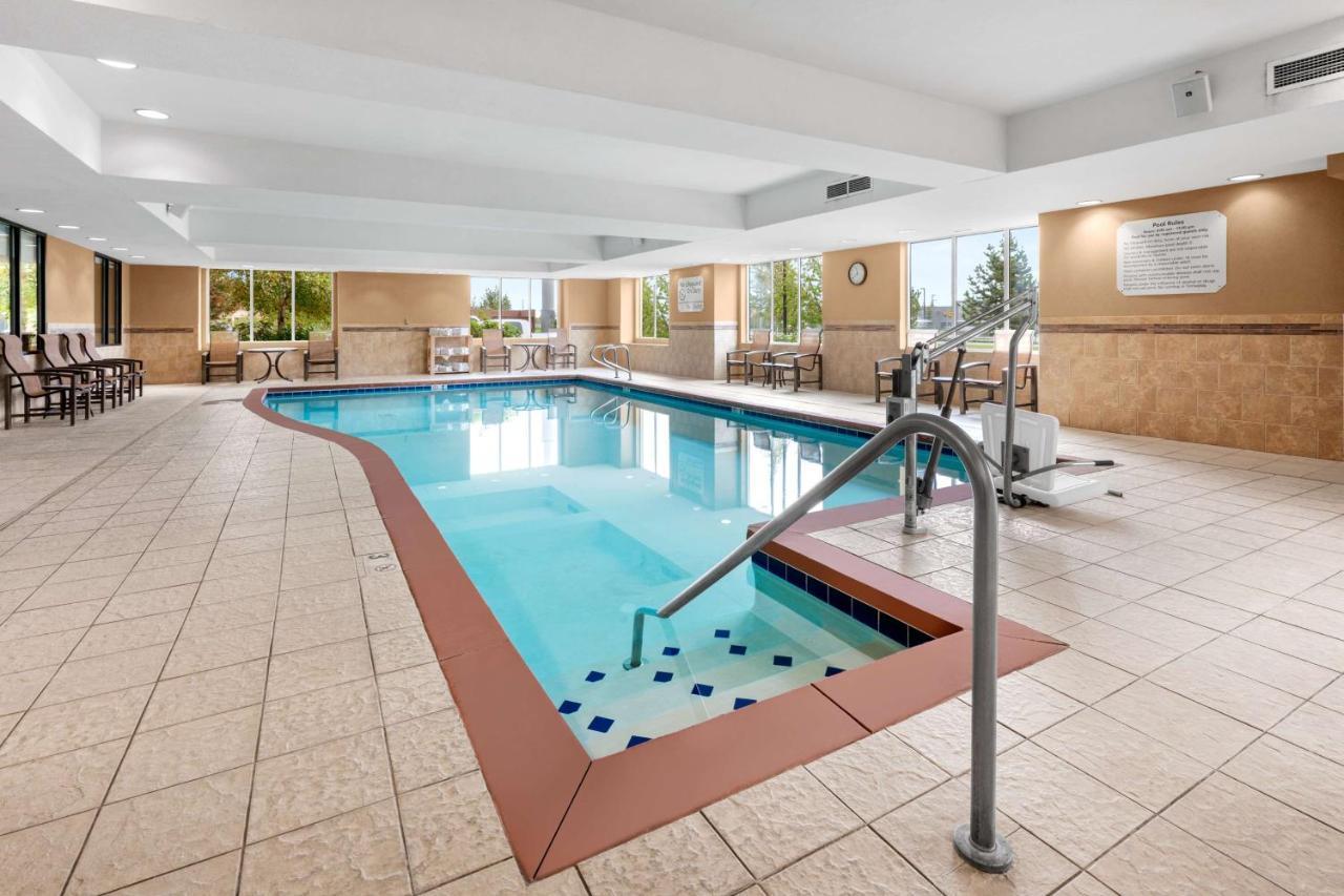Hampton Inn & Suites Fairbanks Dış mekan fotoğraf