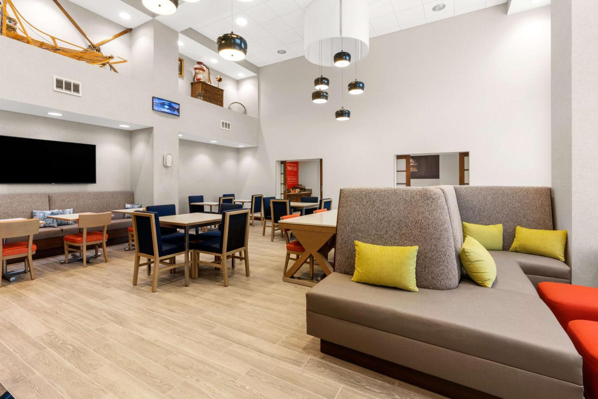 Hampton Inn & Suites Fairbanks Dış mekan fotoğraf