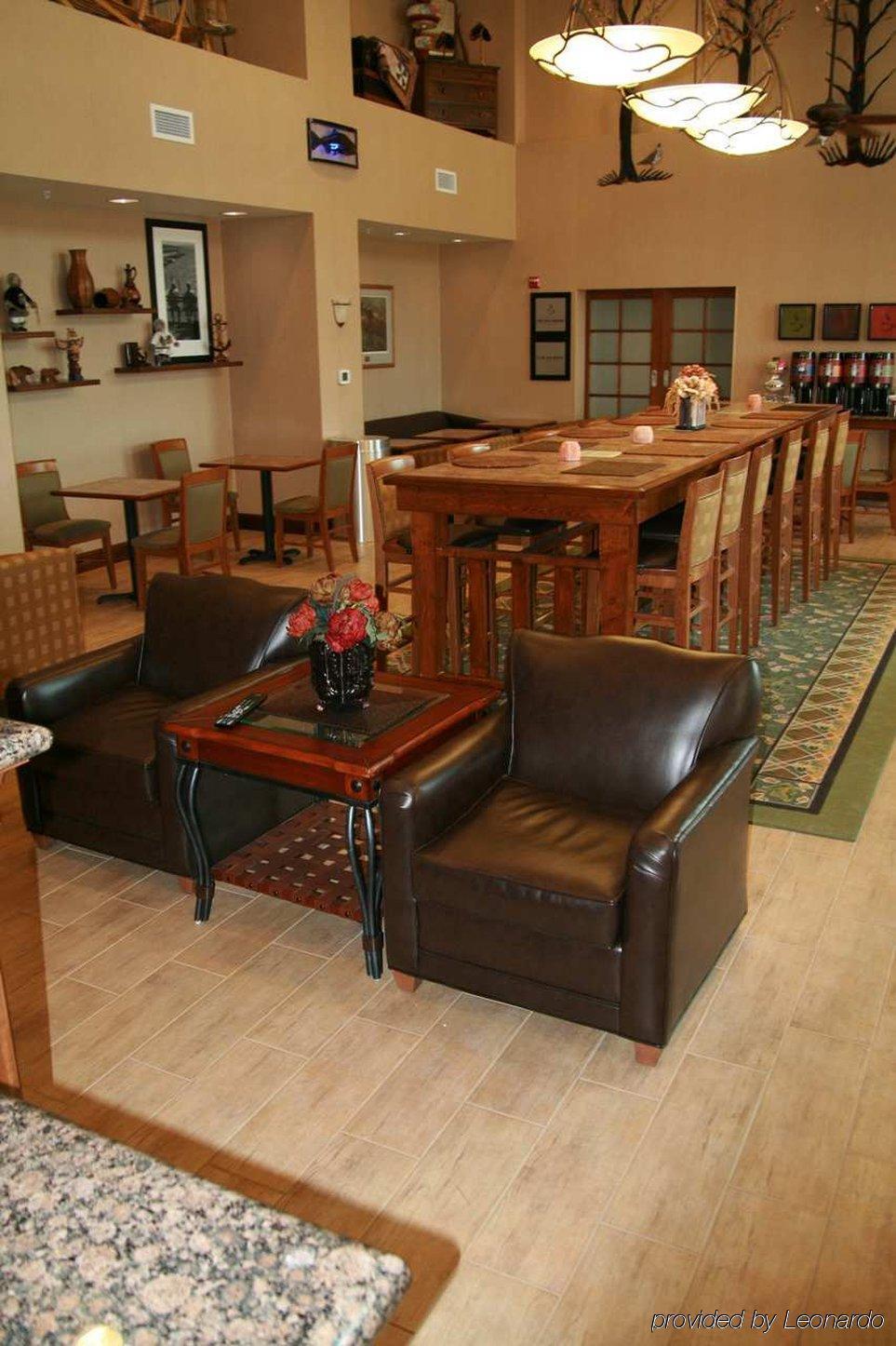 Hampton Inn & Suites Fairbanks Restoran fotoğraf